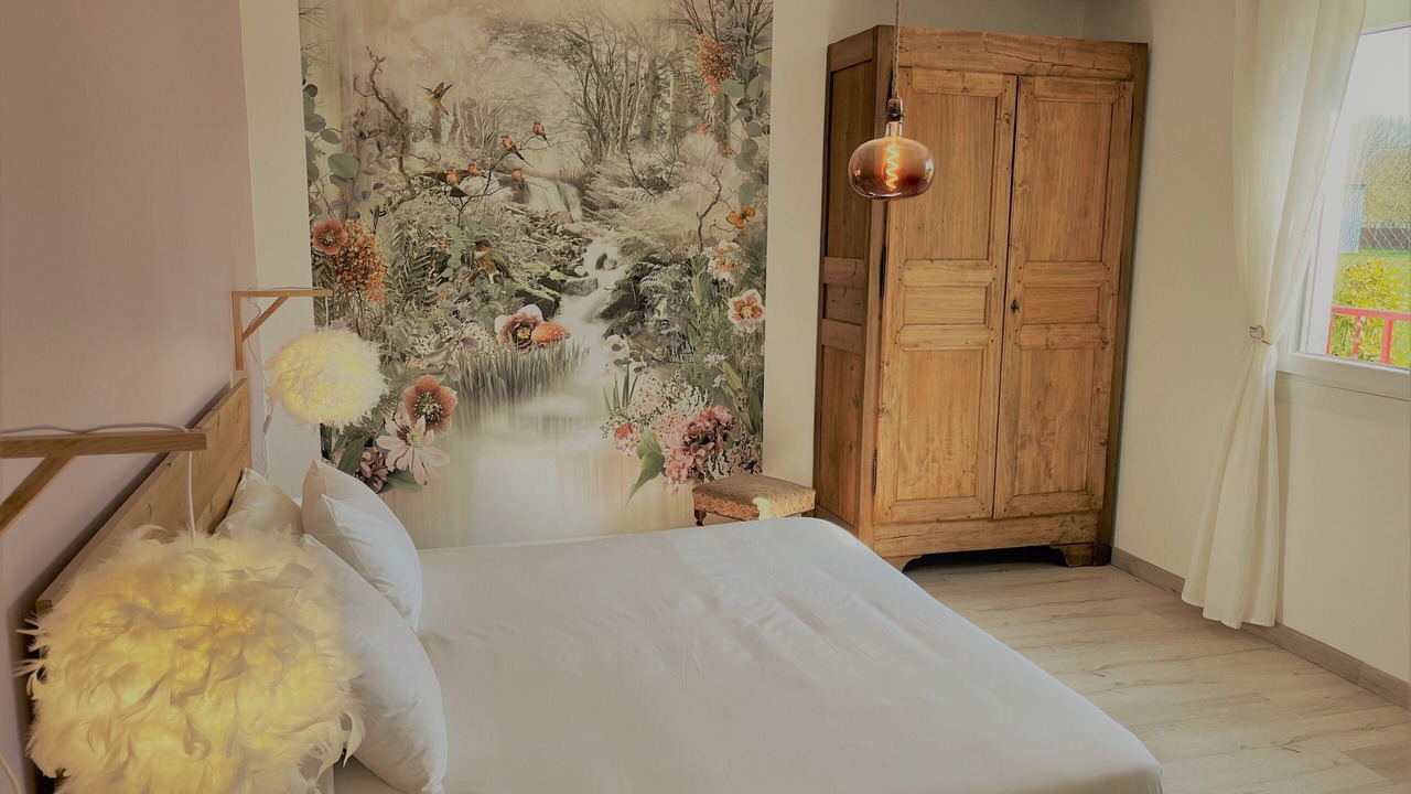 Photo of Bedroom in Coole