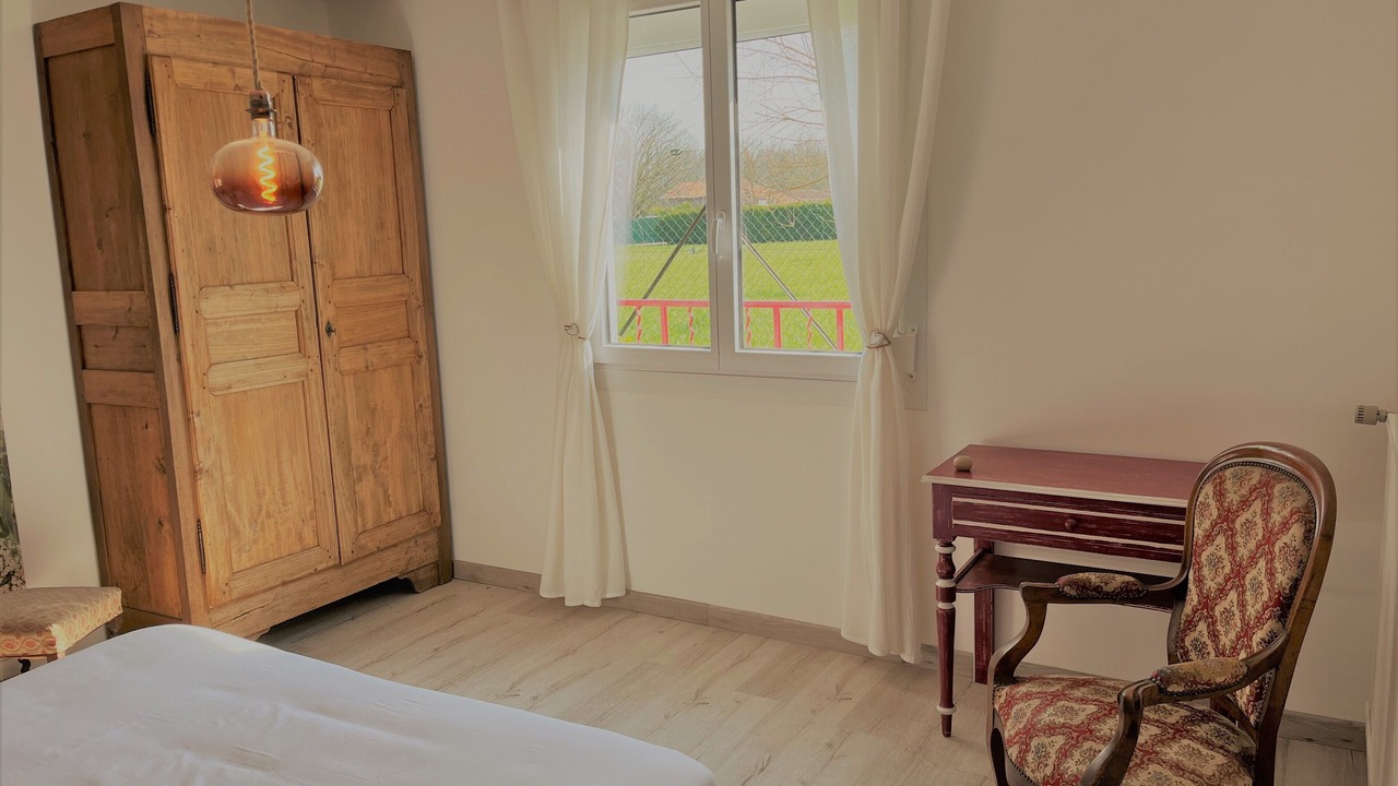 Photo of Bedroom in Coole