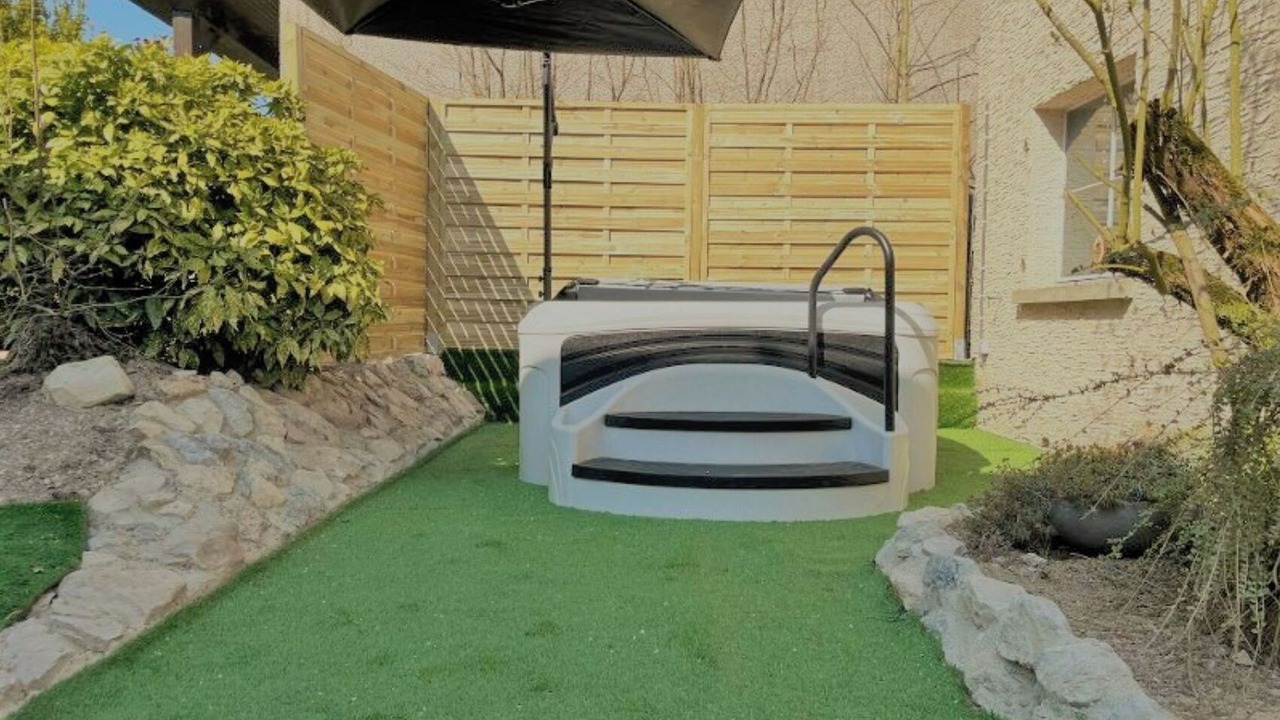 Photo of Outdoor in Coole