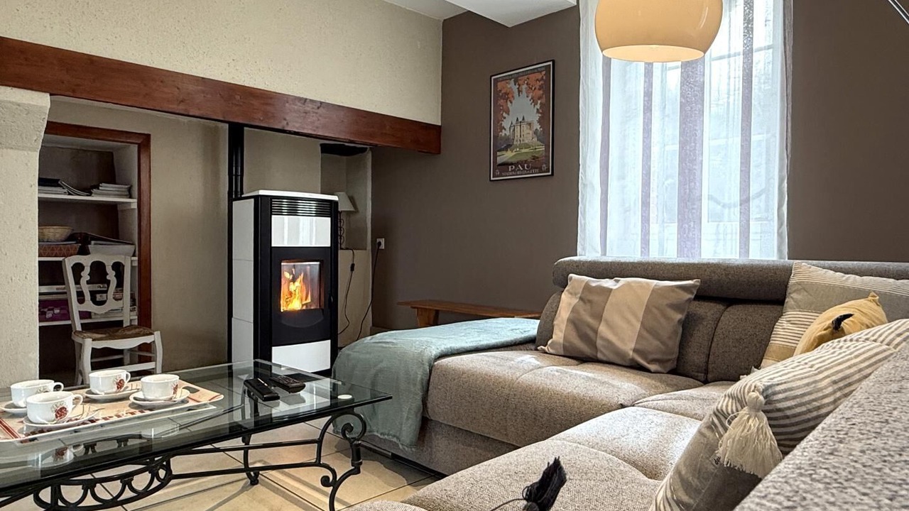 Photo of Livingroom in Riupeyrous