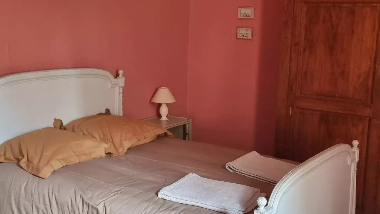 Photo of Bedroom in Lamballe
