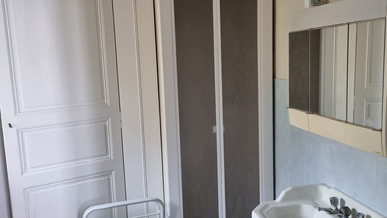 Photo of Bathroom in Lamballe