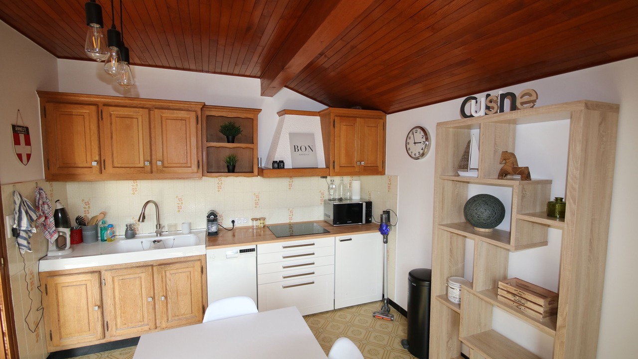 Photo of Kitchen in Saint-Jorioz