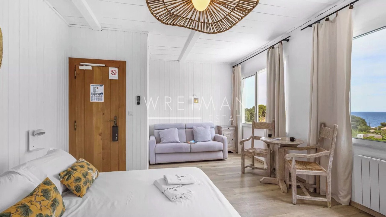 Photo of Bedroom in Les Issambres