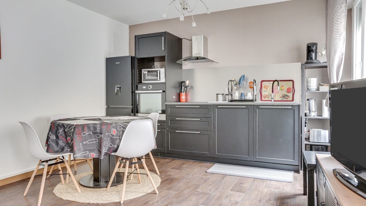 Photo of Kitchen in Saint Nicolas - Charles III - Ville vieille - Trois Maisons - Leopold