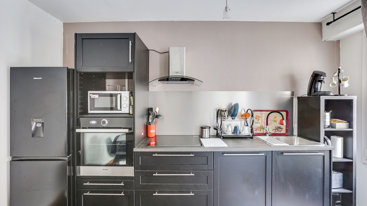 Photo of Kitchen in Saint Nicolas - Charles III - Ville vieille - Trois Maisons - Leopold