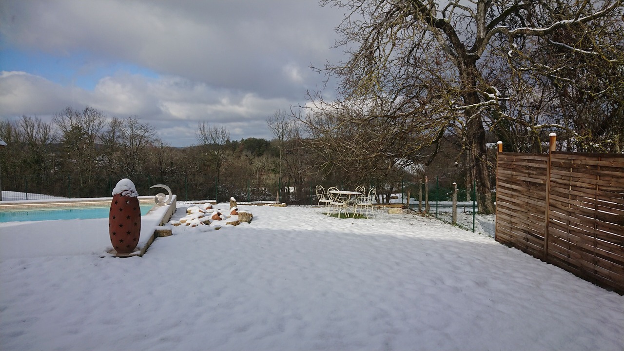 Photo of Outdoor in Thedirac
