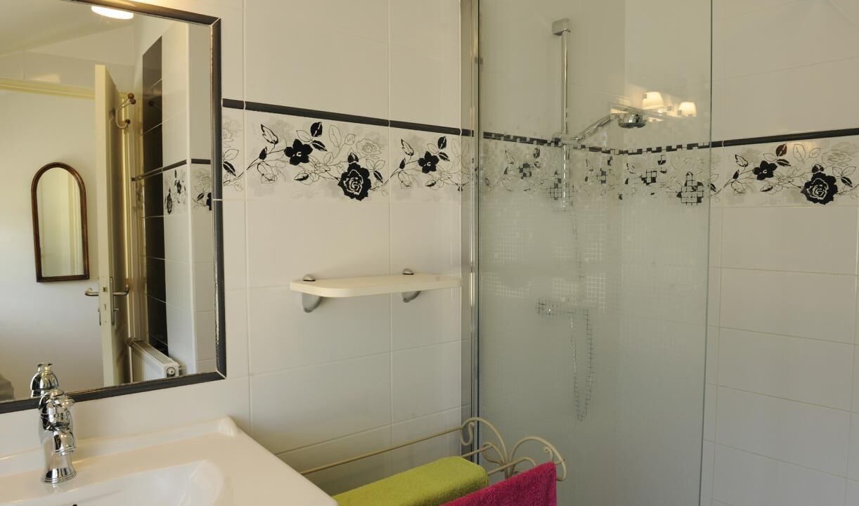 Photo of Bathroom in Romilly-sur-Seine