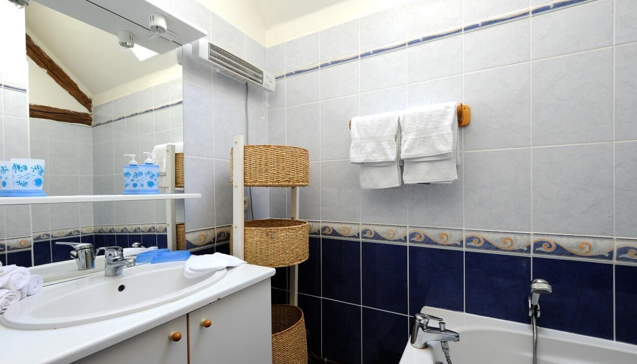 Photo of Bathroom in Villiers-le-Bois