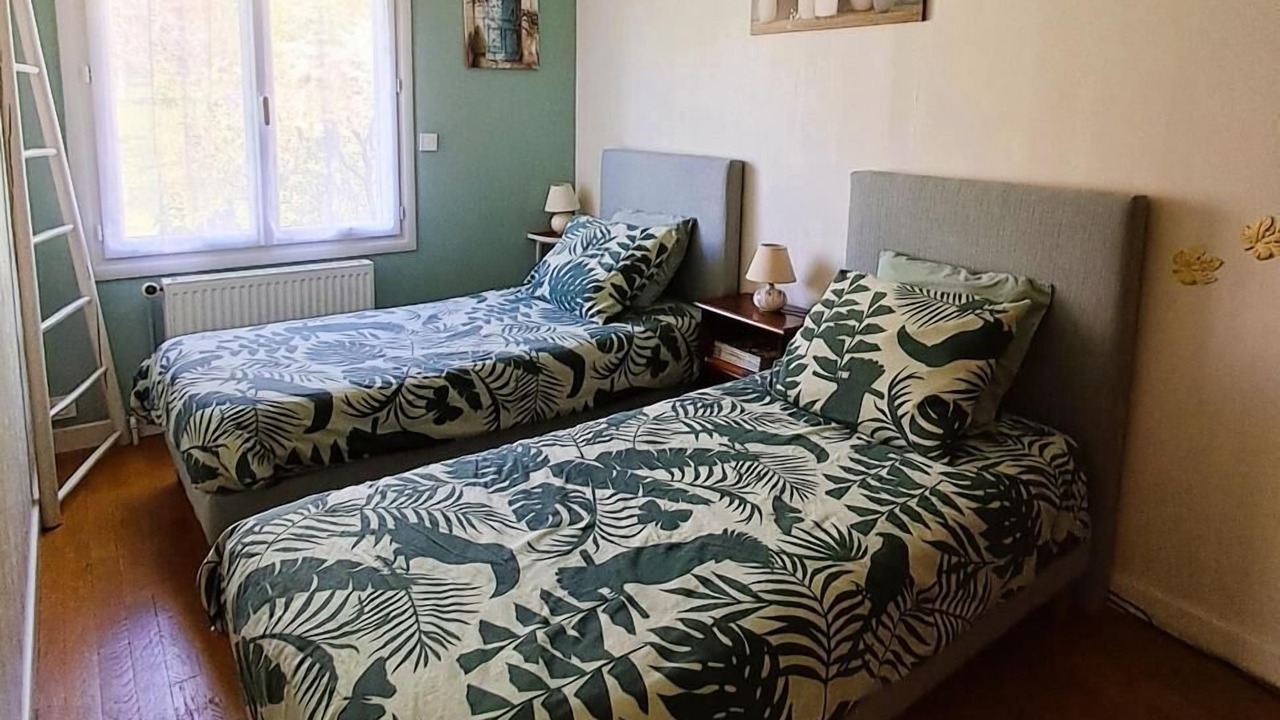 Photo of Bedroom in Vendeuvre-sur-Barse