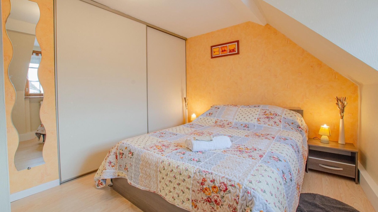 Photo of Bedroom in Neuville-sur-Vanne