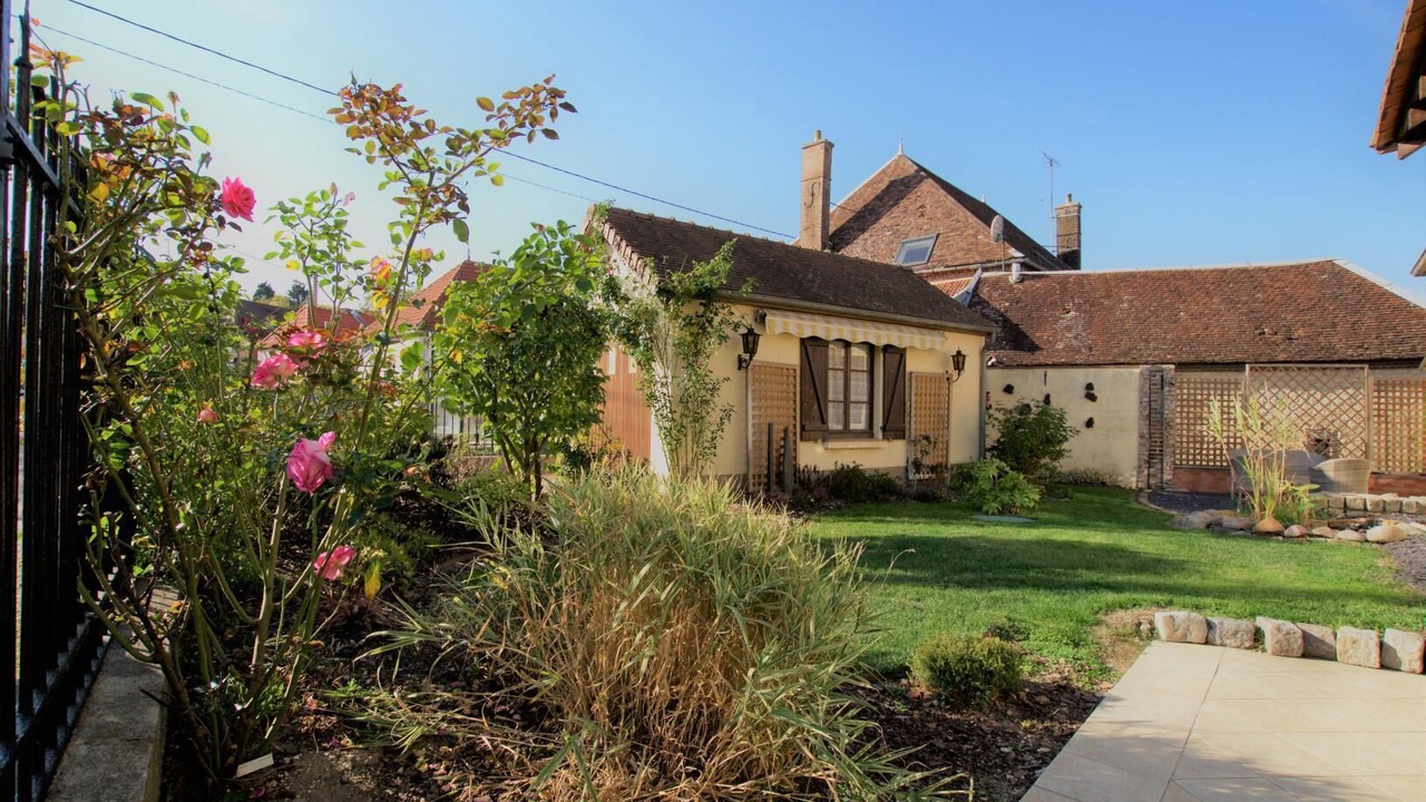 Photo of Outdoor in Neuville-sur-Vanne