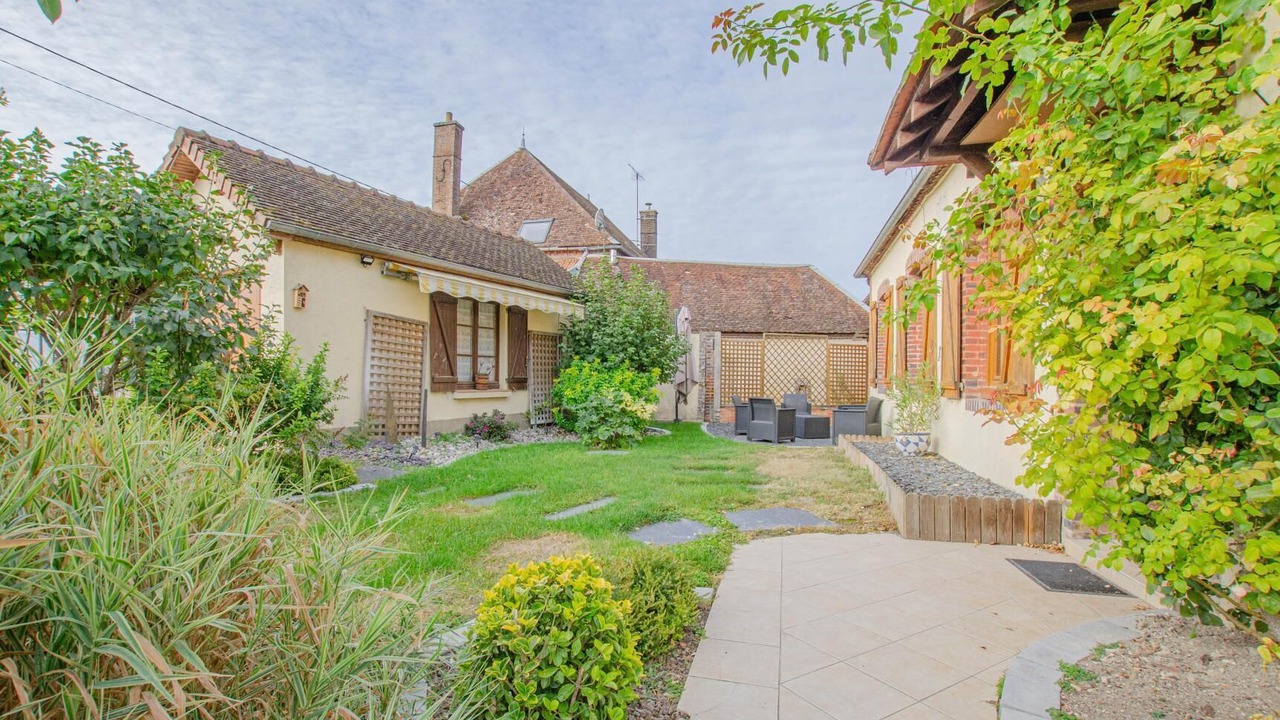 Photo of Outdoor in Neuville-sur-Vanne