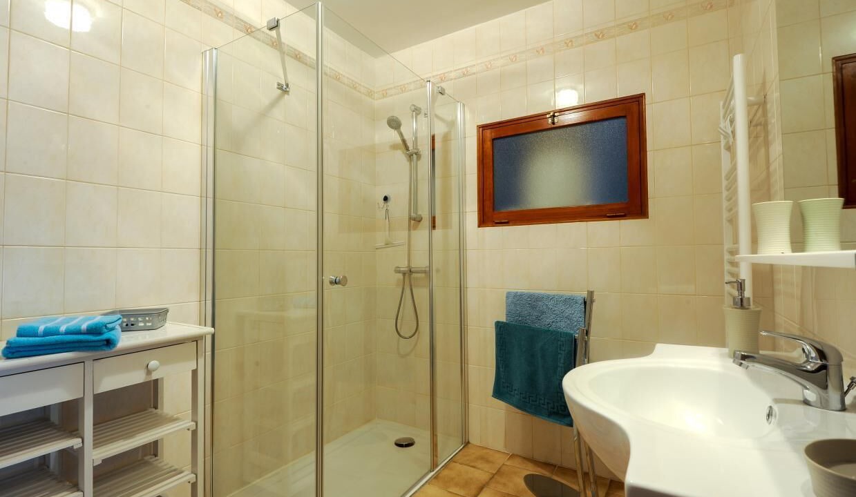 Photo of Bathroom in Radonvilliers