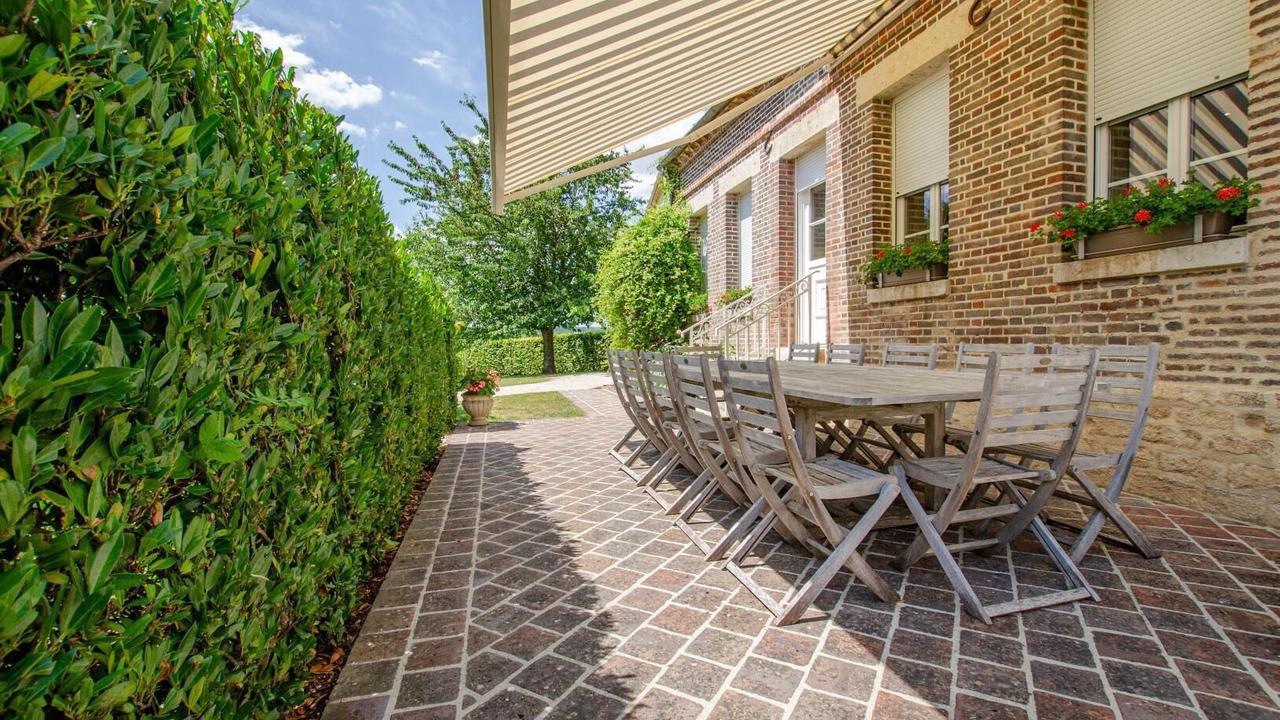 Photo of Outdoor in Chennegy