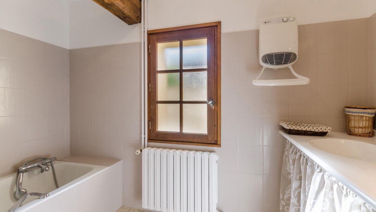 Photo of Bathroom in Val-d'Auzon