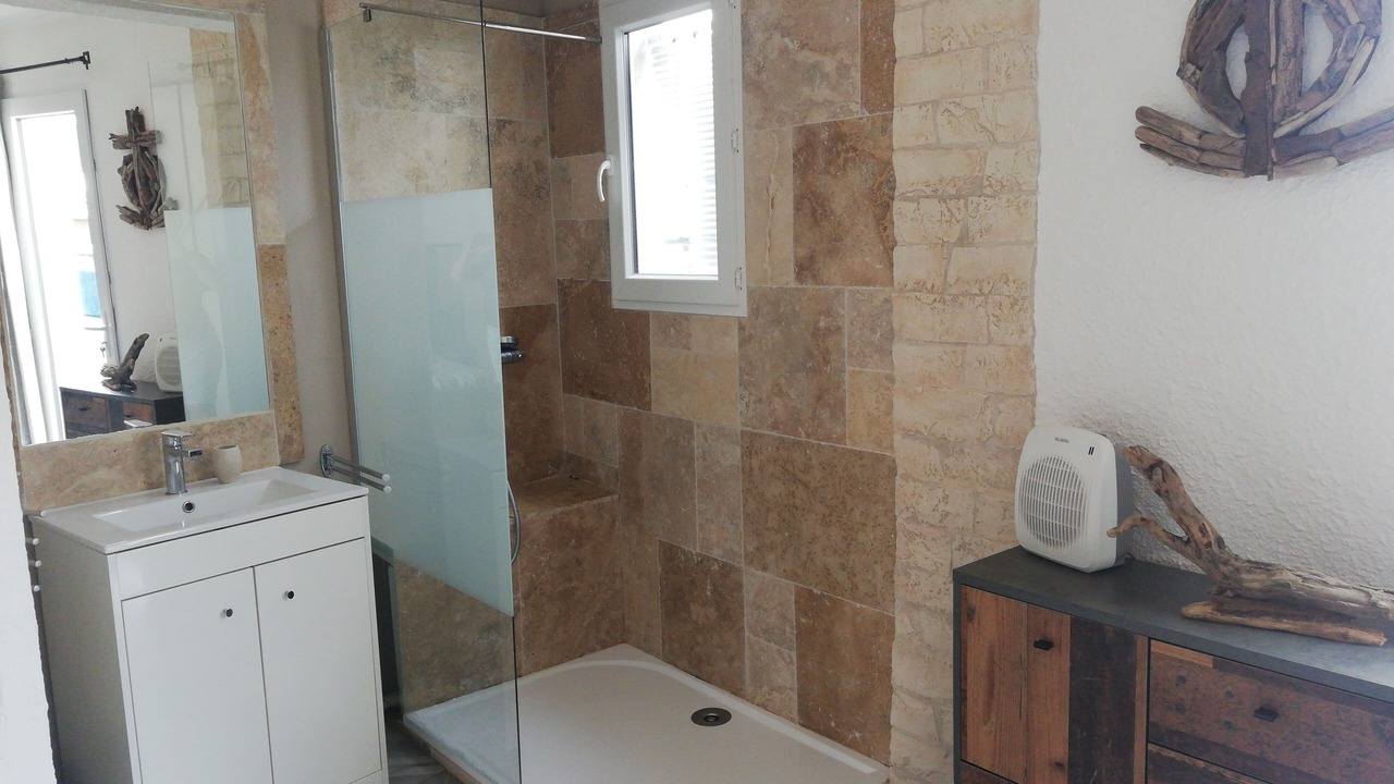 Photo of Bathroom in Saintes-Maries-de-la-Mer