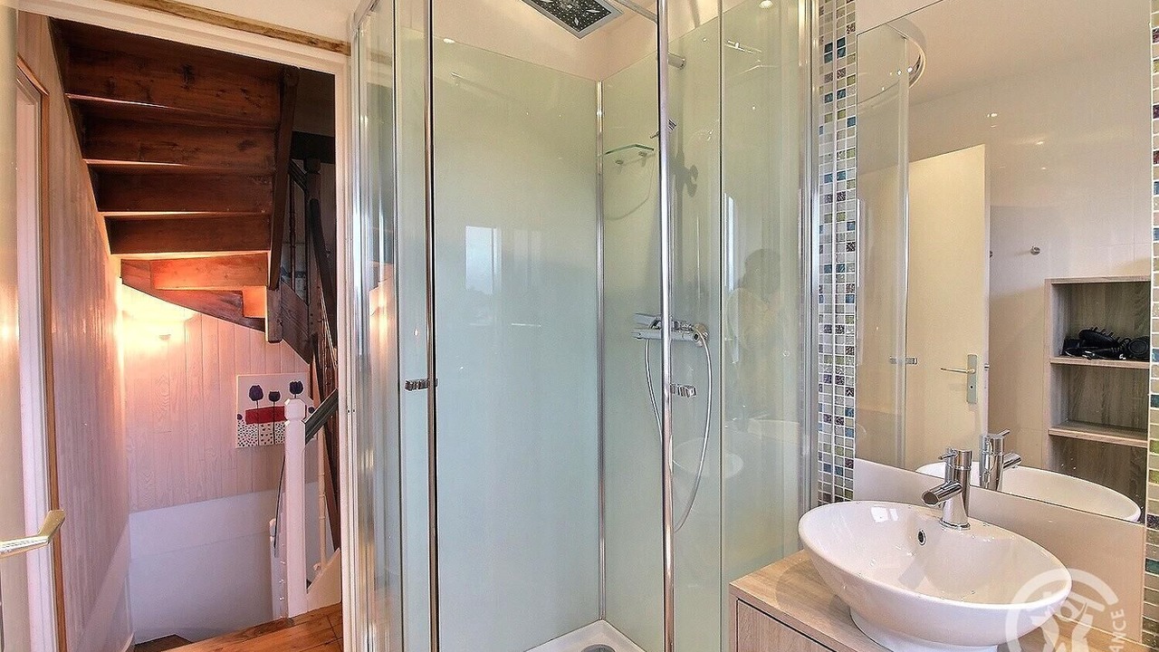 Photo of Bathroom in Trelevern