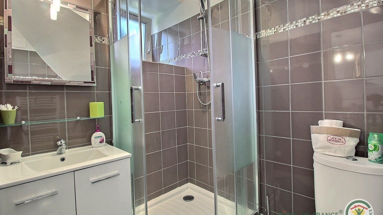 Photo of Bathroom in Quessoy