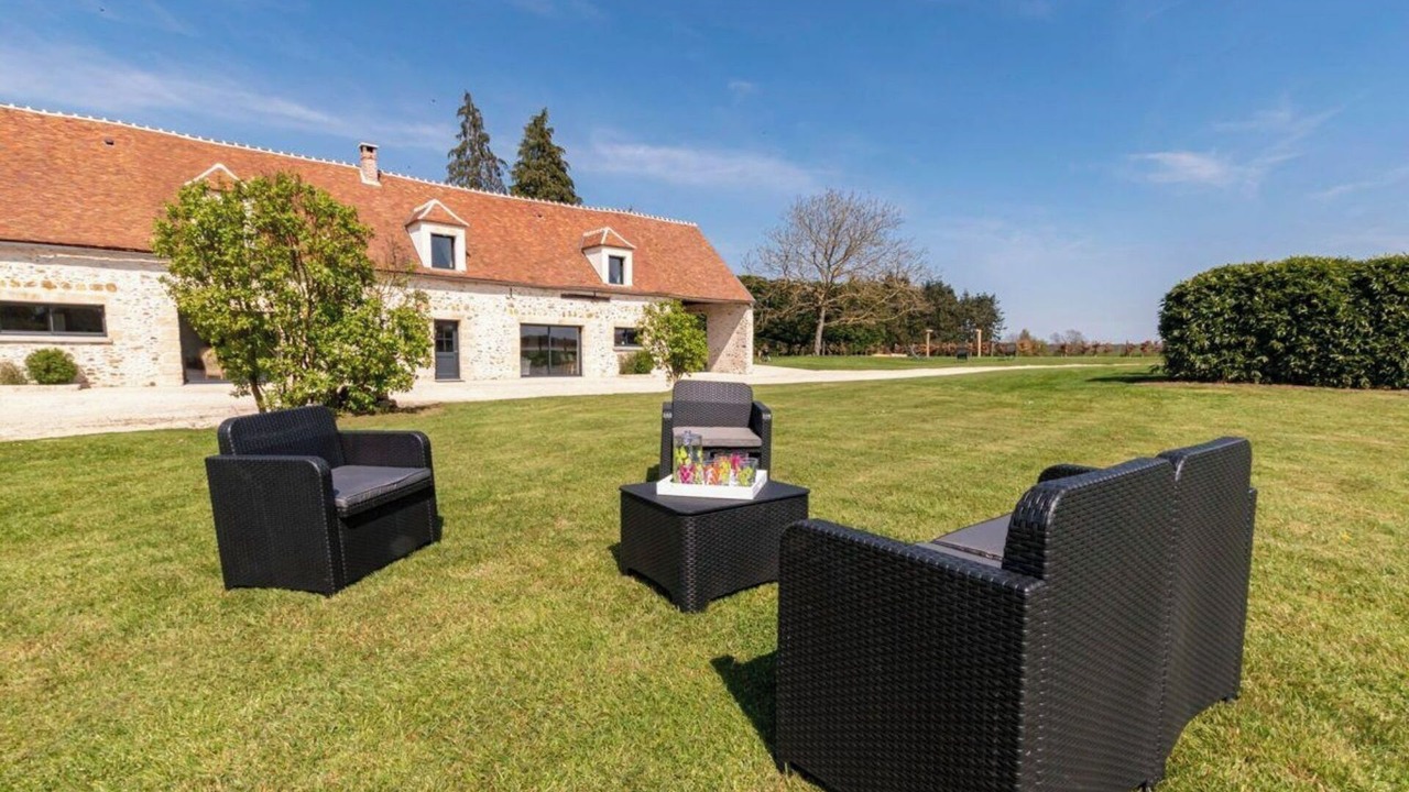 Photo of Patio Balcony in Chatillon-sur-Morin