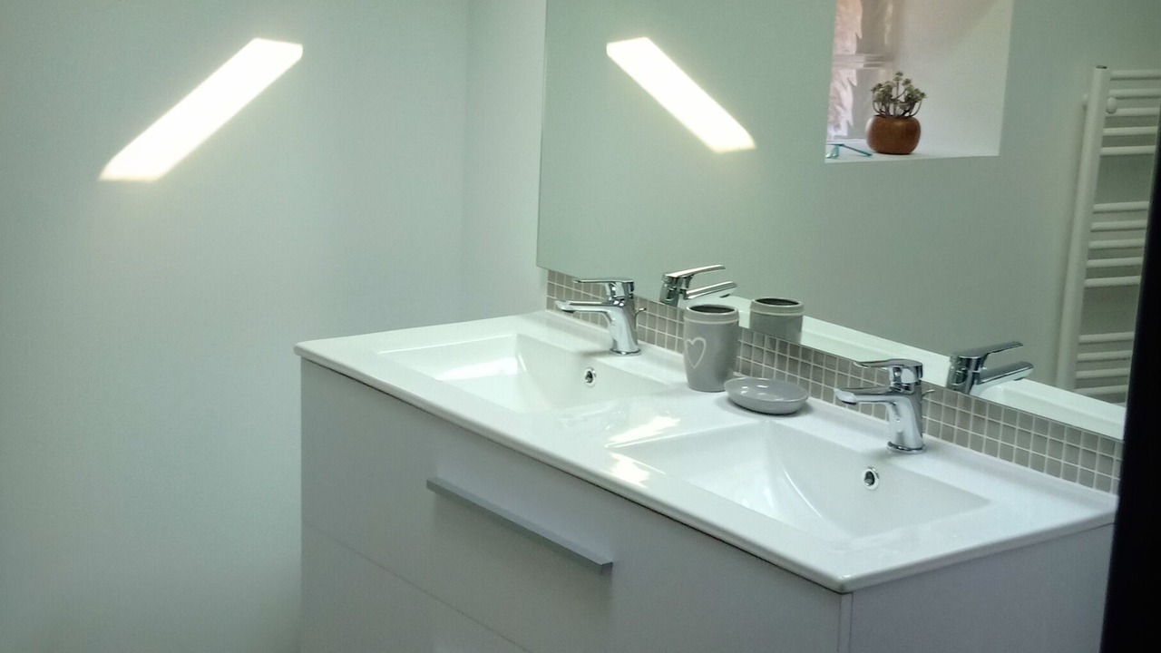 Photo of Bathroom in Hillion