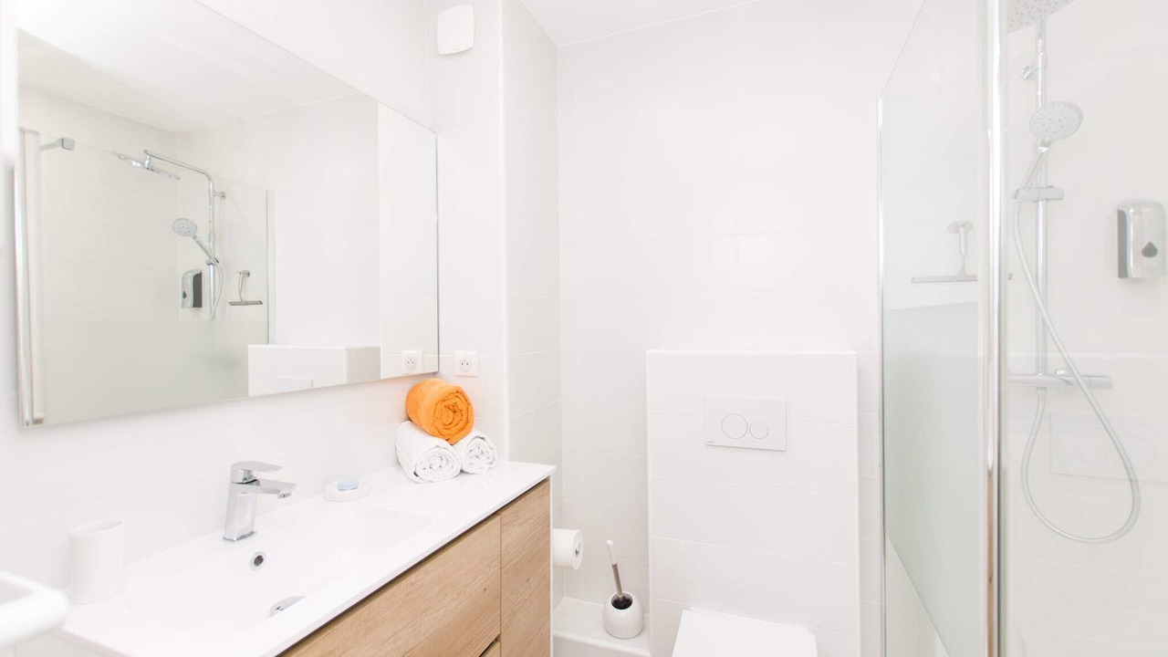 Photo of Bathroom in Pujaudran