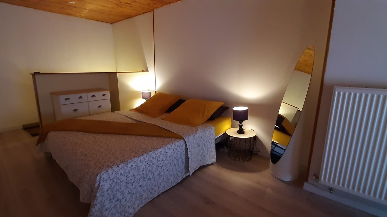 Photo of Bedroom in Ville-Sous-la-Ferte