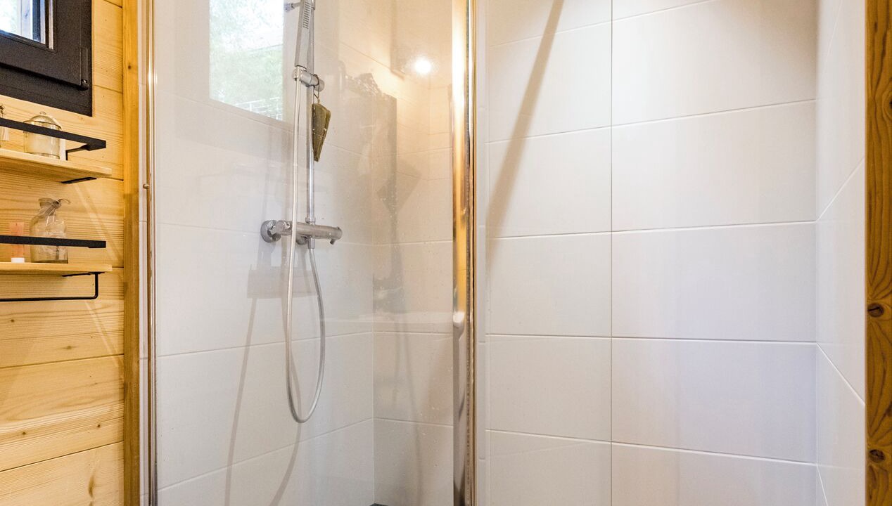 Photo of Bathroom in Taintrux