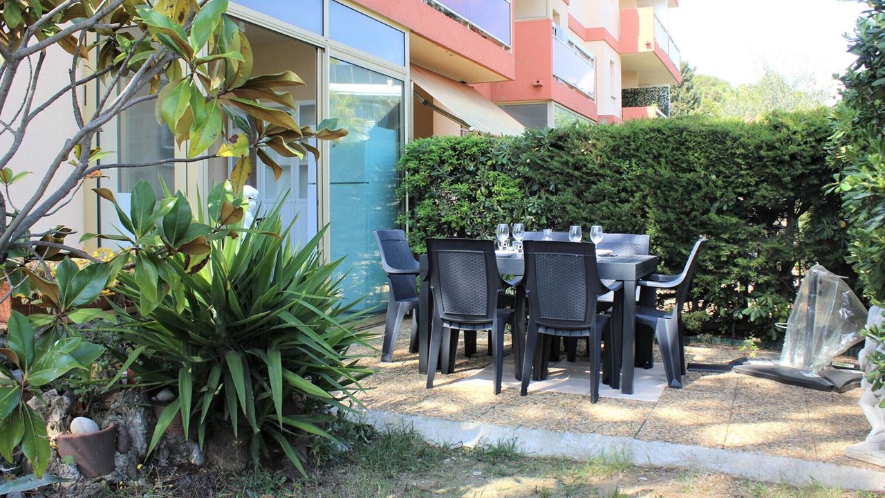 Photo of Outdoor in Villeneuve Loubet Beach