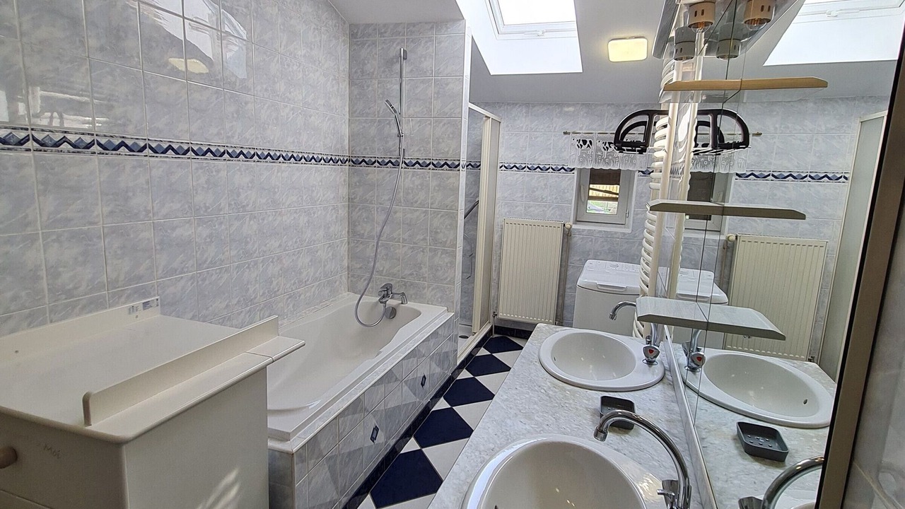 Photo of Bathroom in Franconville