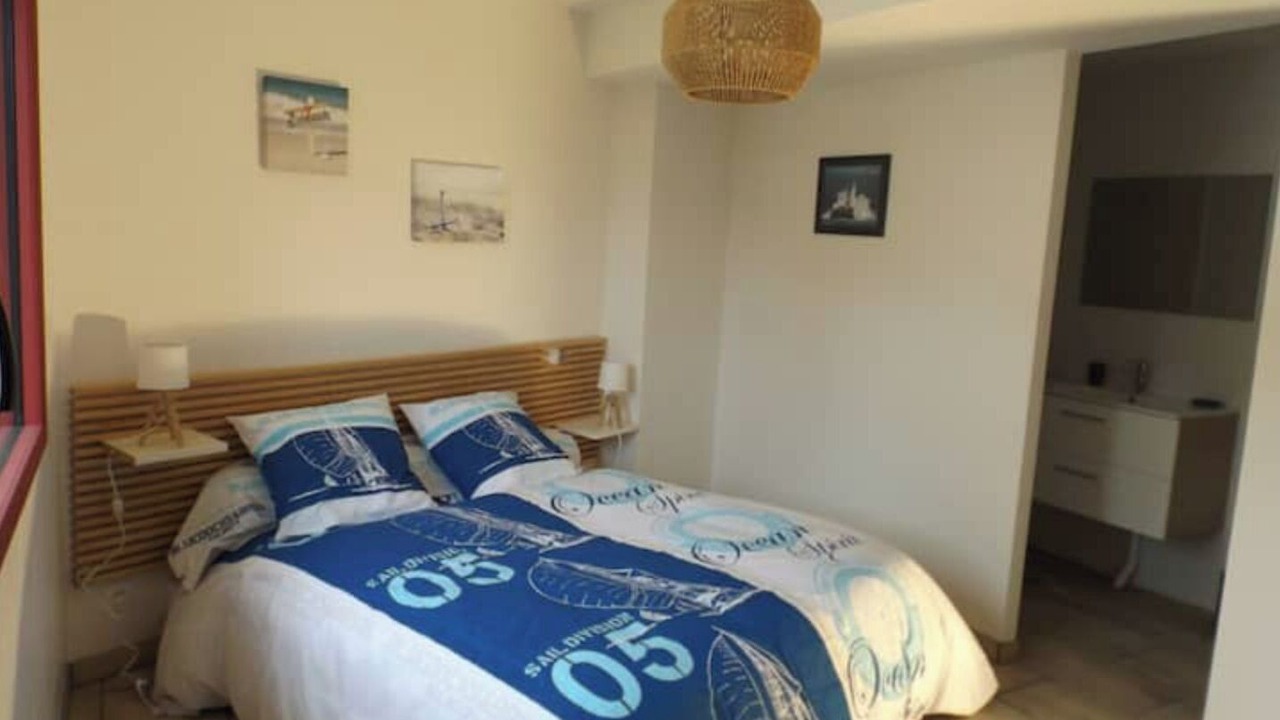 Photo of Bedroom in Cite