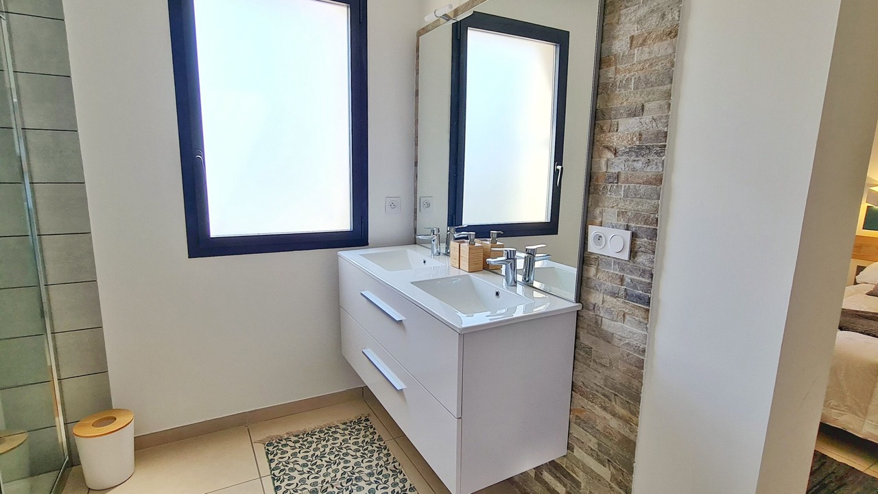 Photo of Bathroom in Figarella