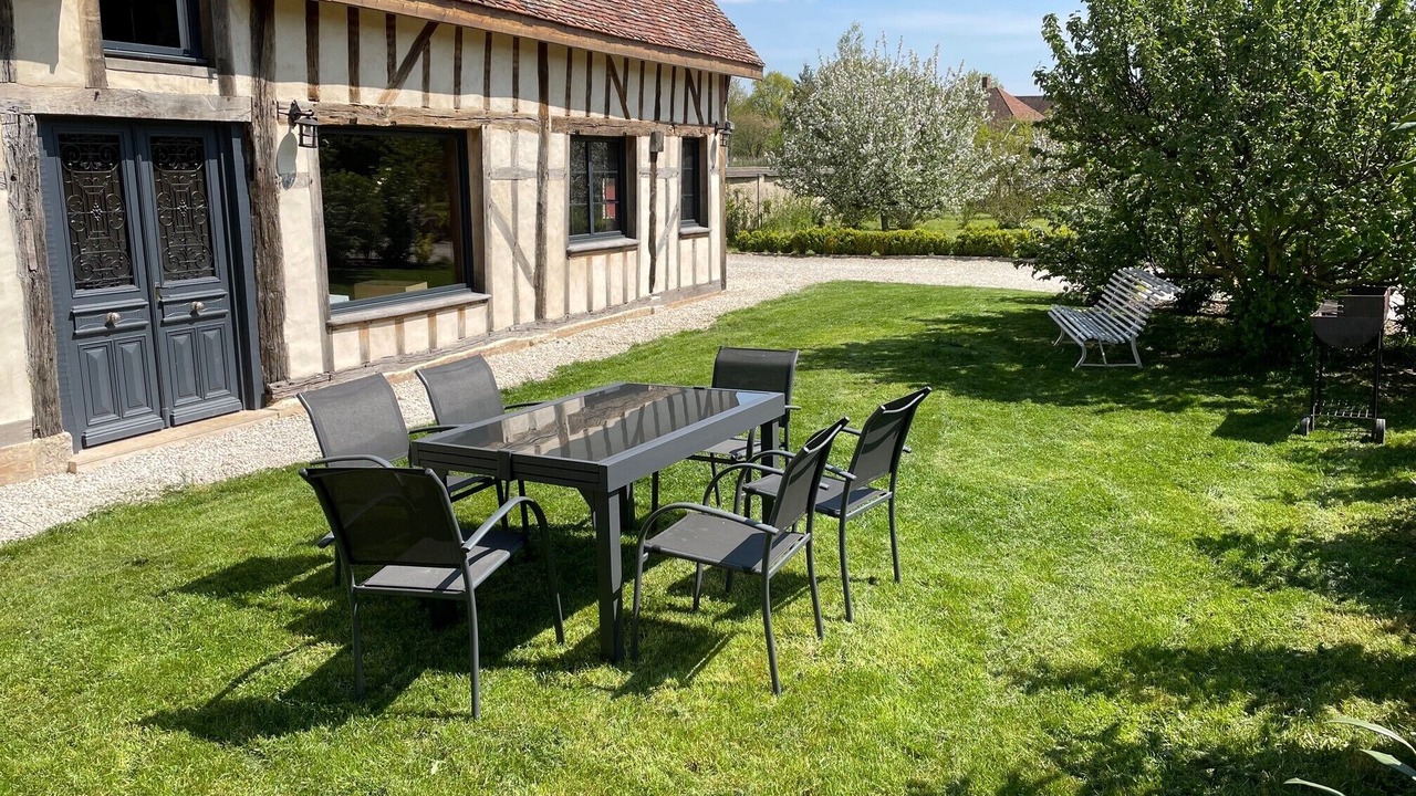 Photo of Outdoor in Montreuil-sur-Barse