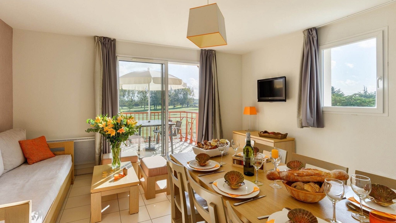 Photo of Livingroom in Sables-d'Or-les-Pins
