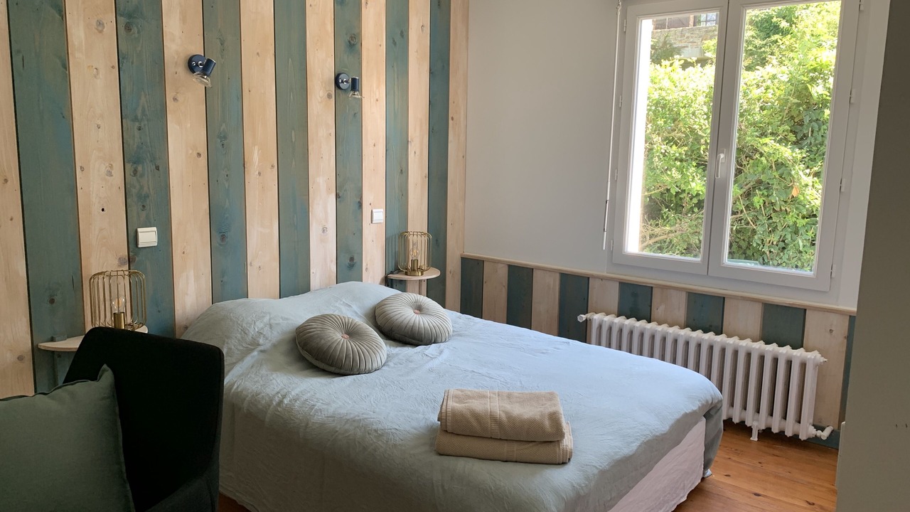 Photo of Bedroom in Saint-Michel-en-Greve
