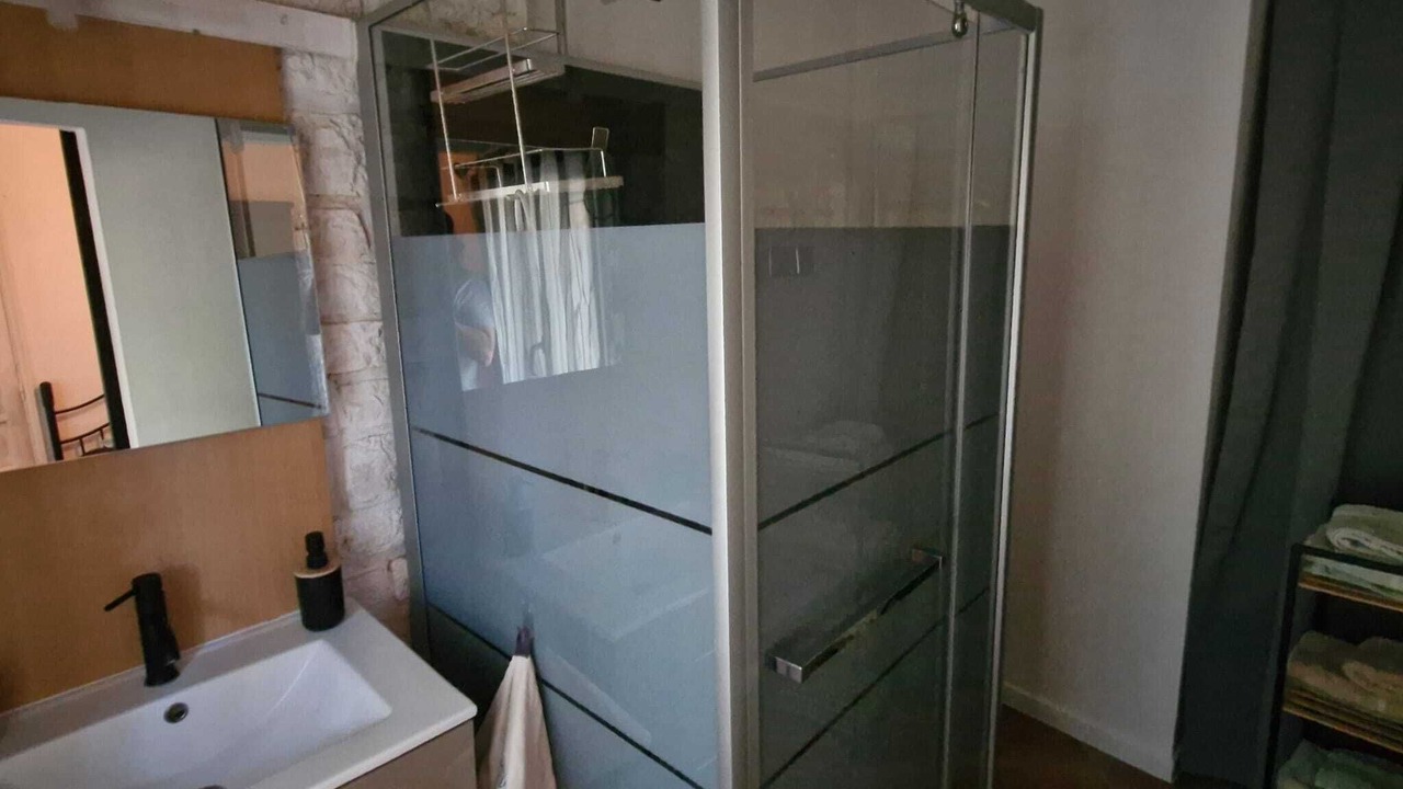 Photo of Bathroom in Quartier des Espesses
