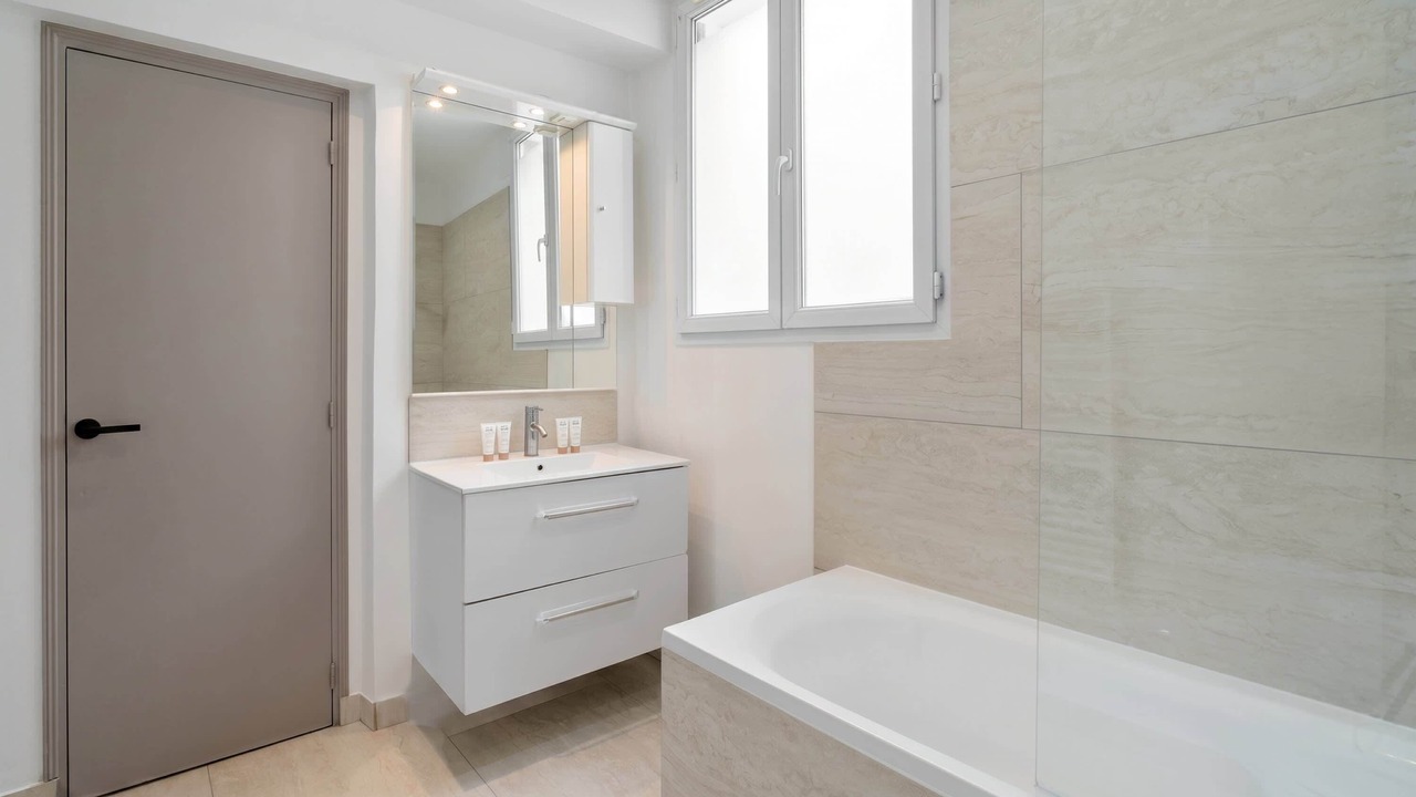 Photo of Bathroom in Plaisance