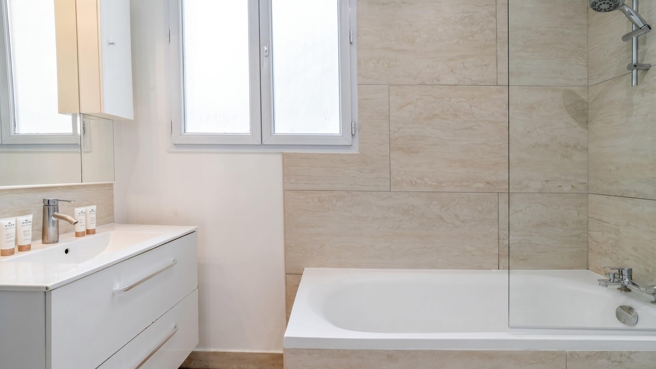 Photo of Bathroom in Plaisance
