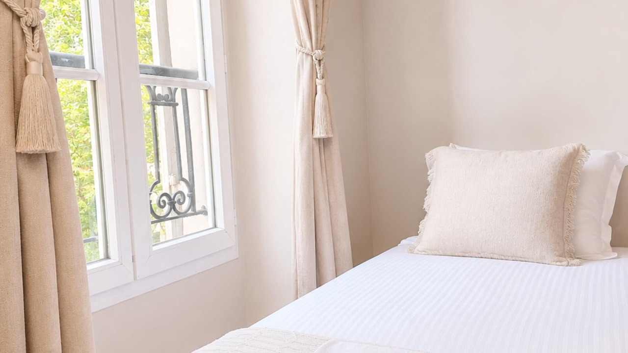 Photo of Bedroom in Chaillot