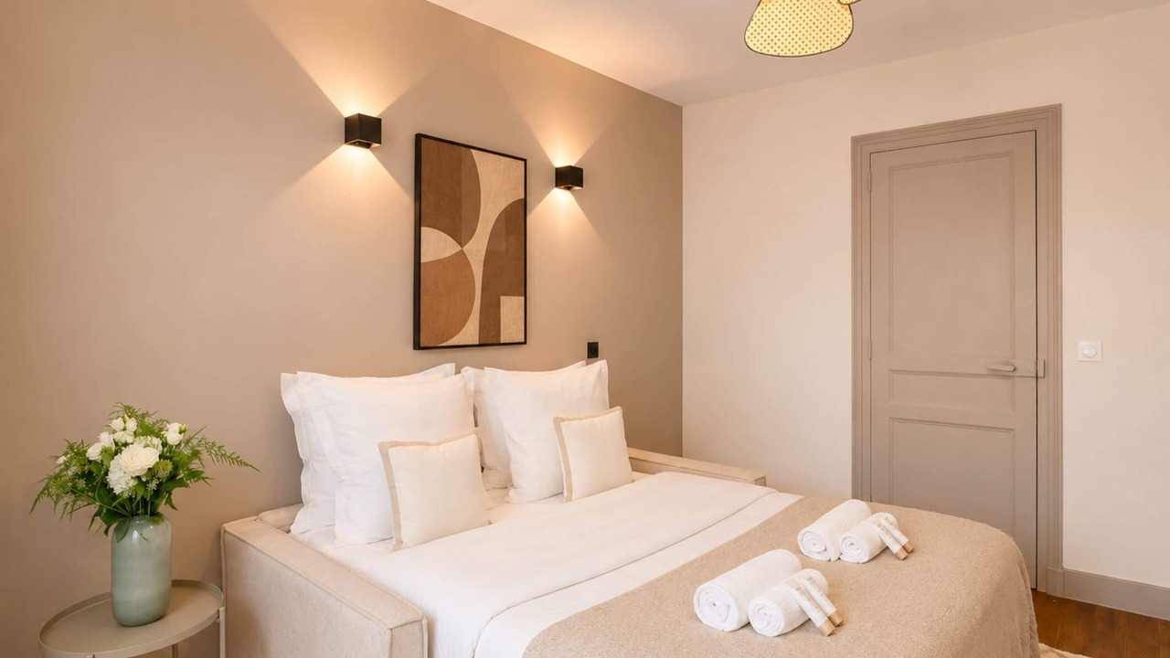 Photo of Bedroom in Chaillot