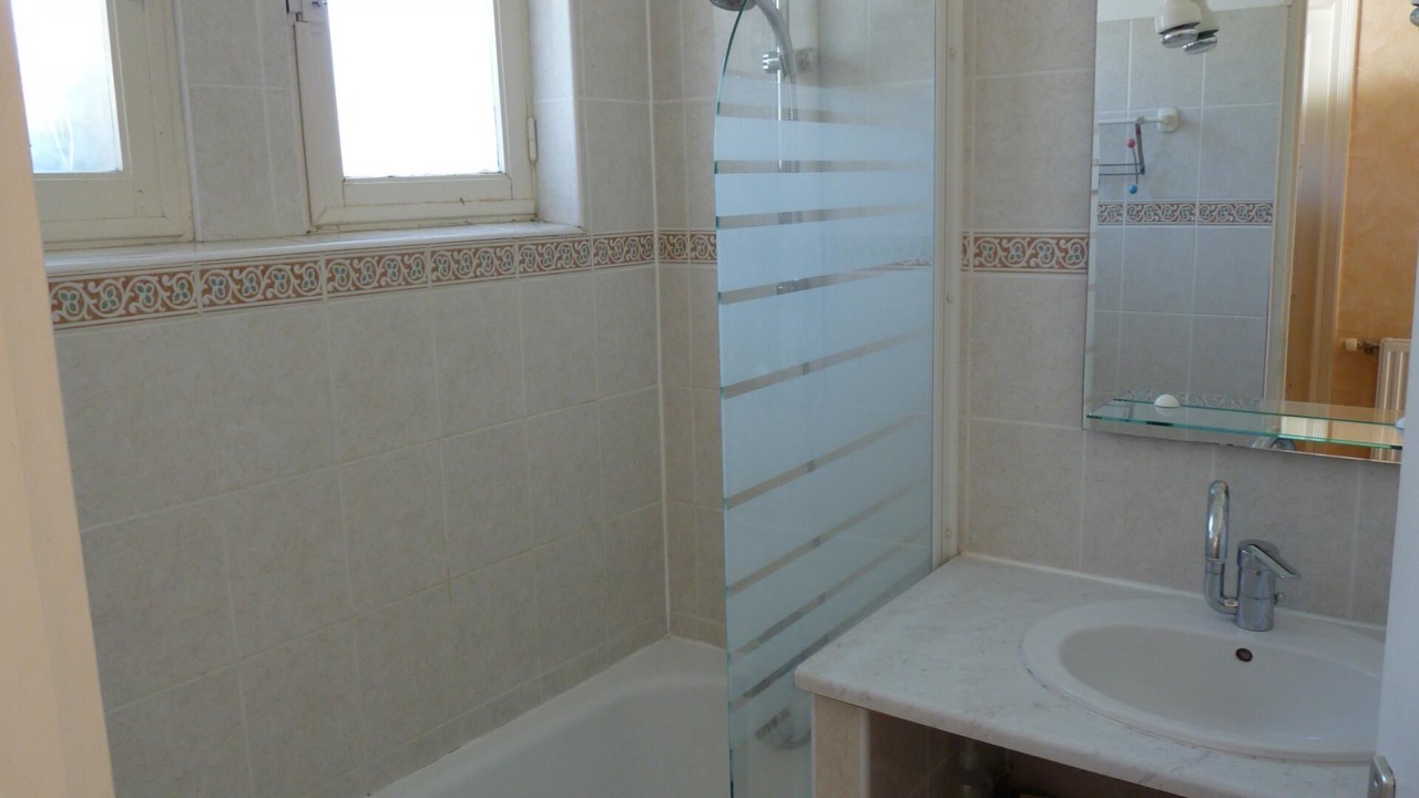 Photo of Bathroom in Montcheutin