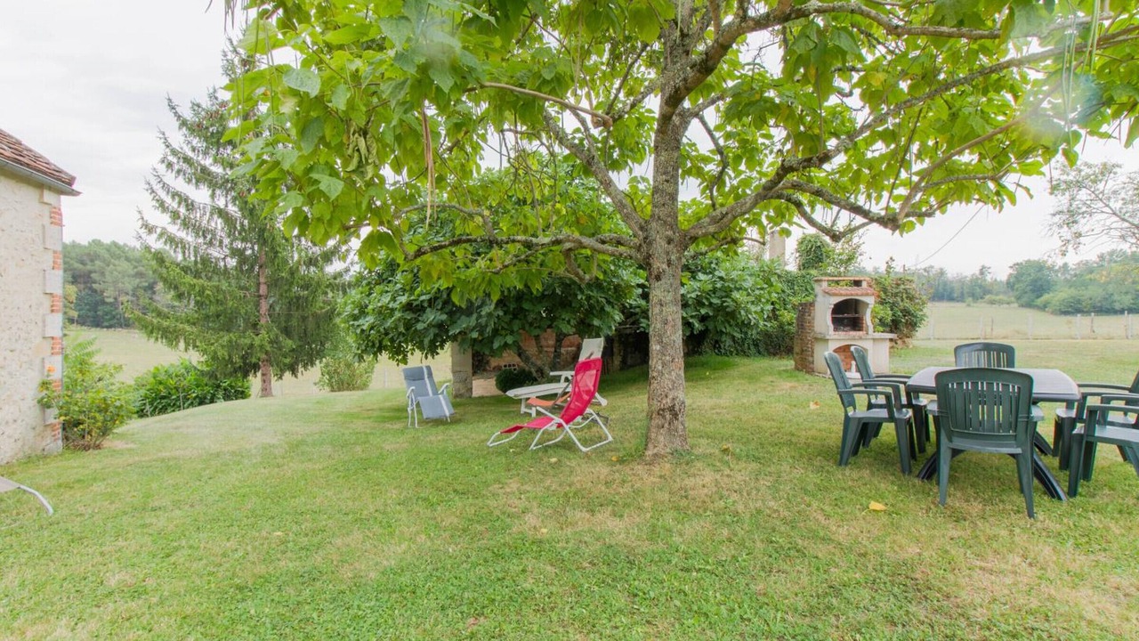 Photo of Outdoor in Saint-Crepin-d'Auberoche