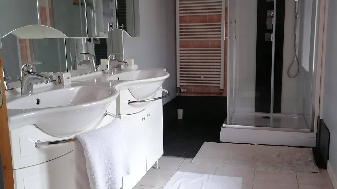 Photo of Bathroom in Bellefontaine