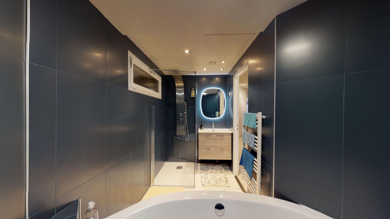 Photo of Bathroom in Metz-Centre – Ancienne Ville