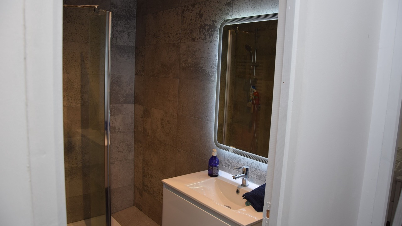 Photo of Bathroom in Lessy