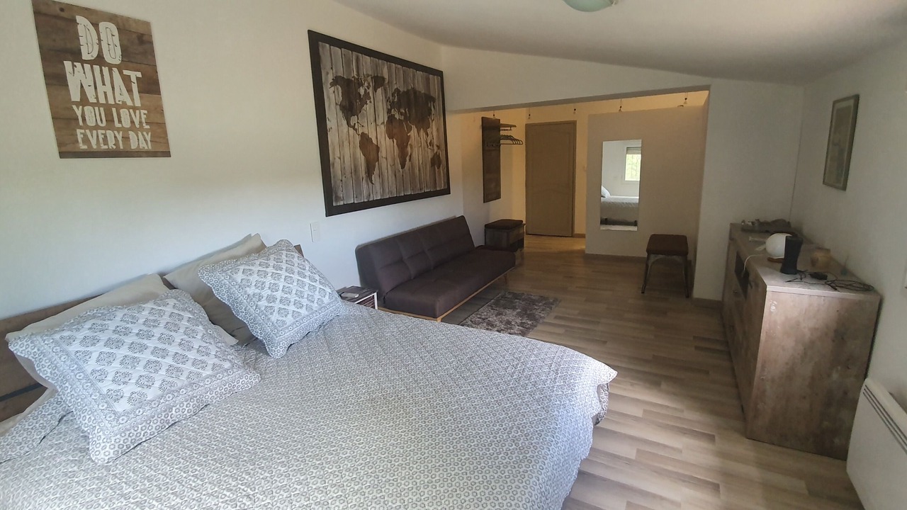Photo of Bedroom in Sernhac