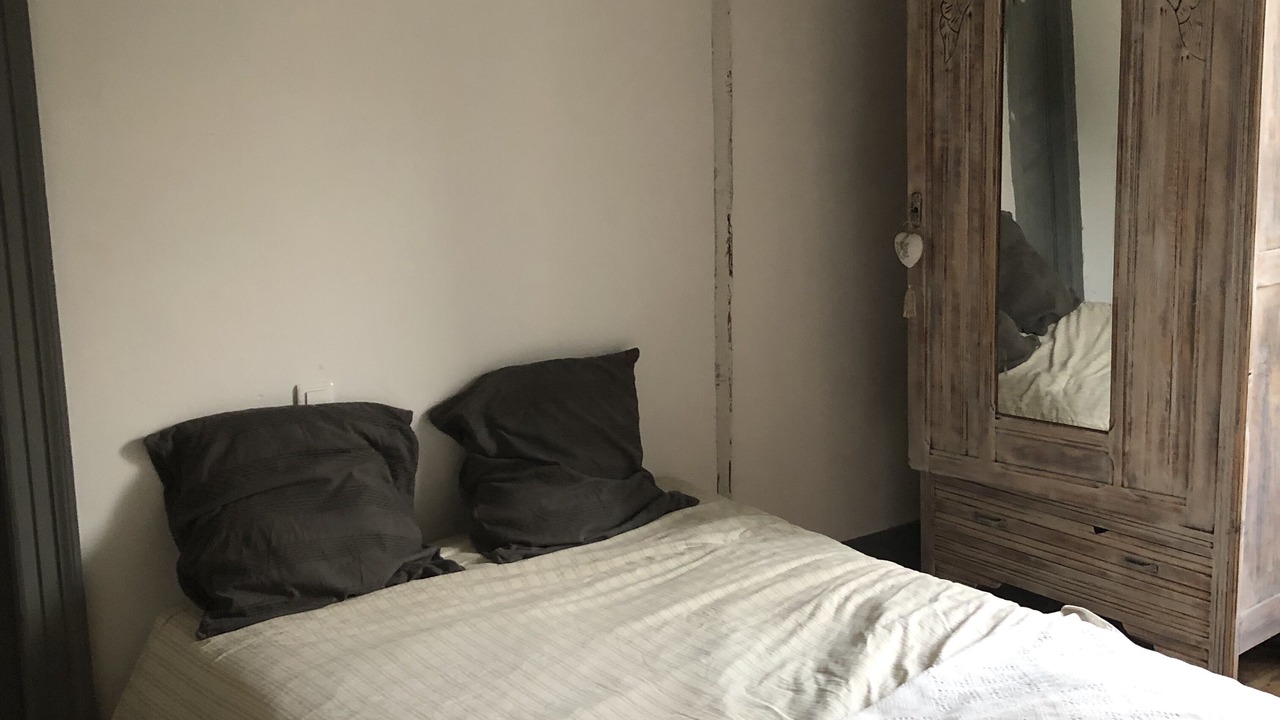 Photo of Bedroom in Louvie Juzon