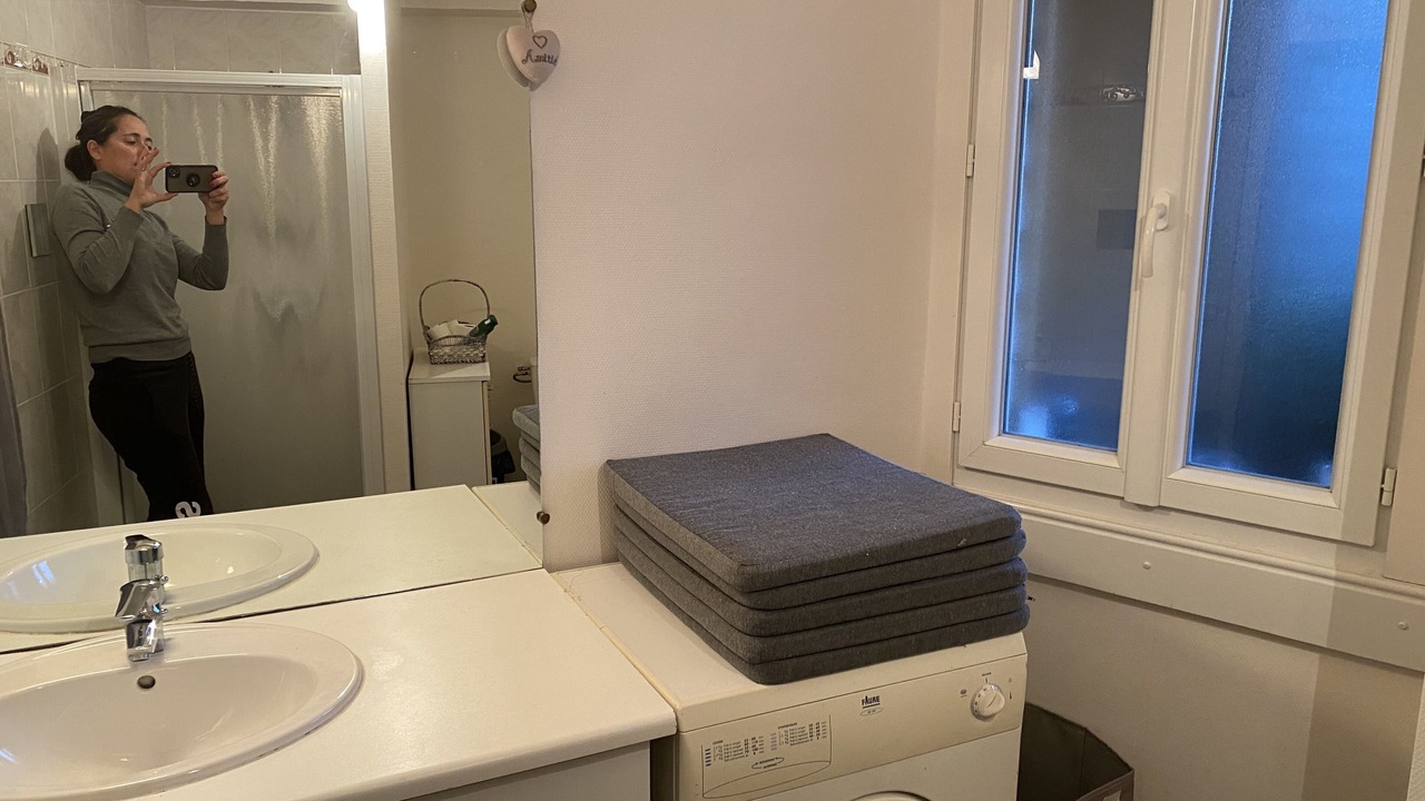 Photo of Bathroom in Louvie Juzon