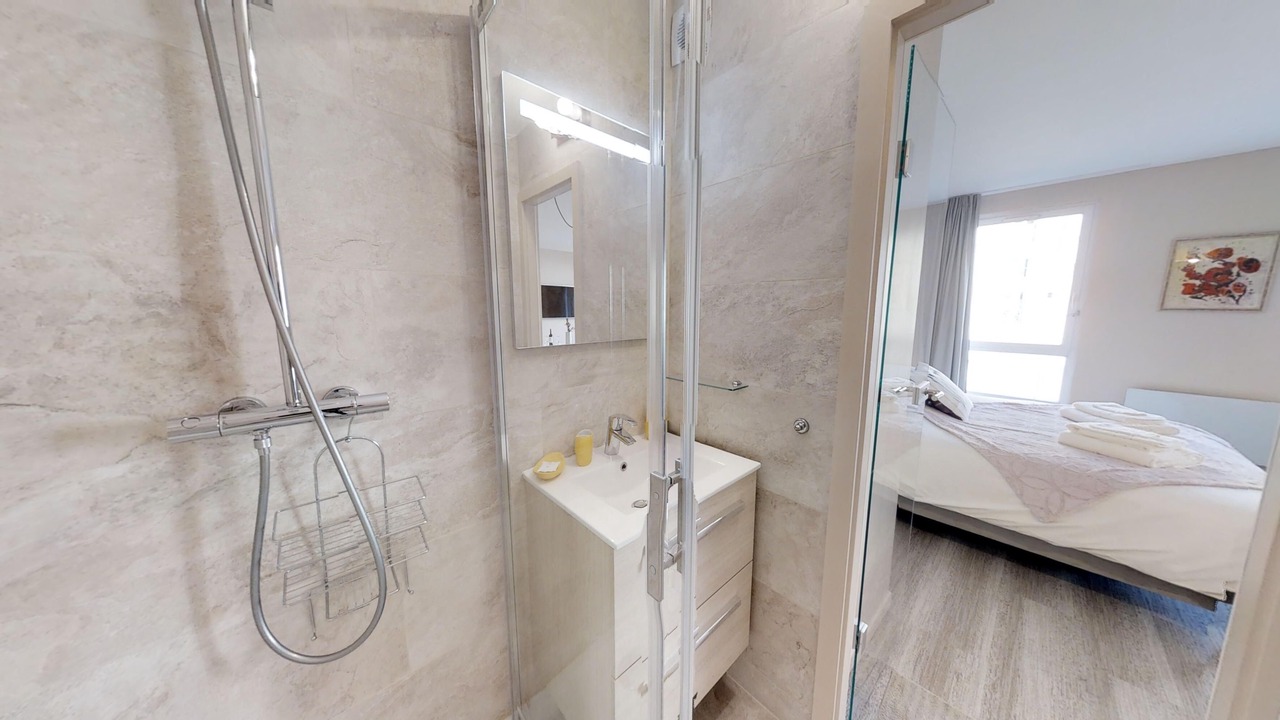 Photo of Bedroom in Les Iles