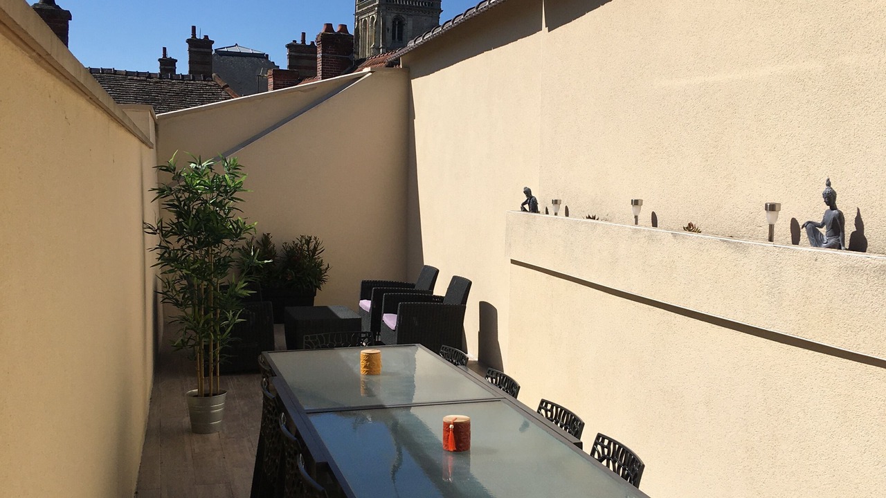 Photo of Outdoor in Ay